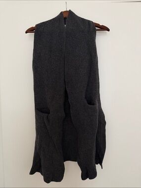 Wilfred Charcoal Knit Open-Front Vest